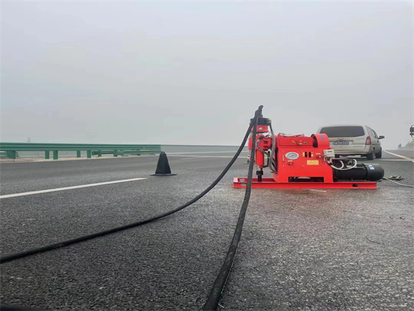 道外马路路基路面开裂下沉注浆加固灌浆