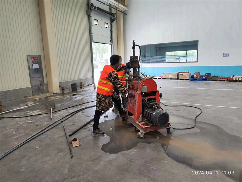 道外厂房地面下沉塌陷注浆加固施工